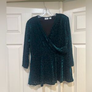 Women With Control‎  Green Faux wrap Velvet Burnout Blouse Top Size XL  Babydoll